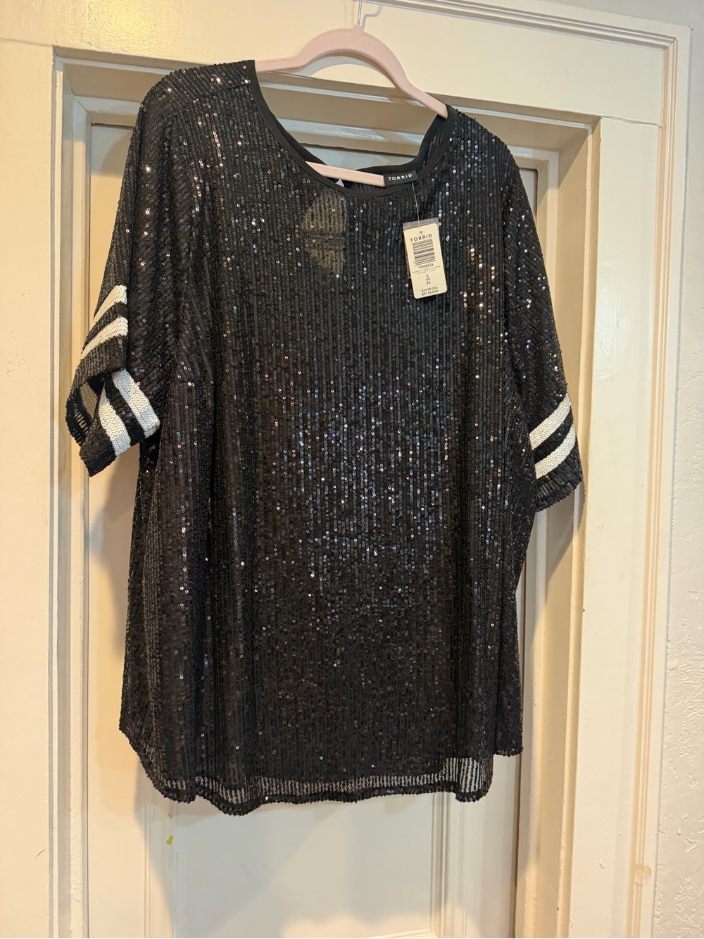 TORRID Black Sequin Short-Sleeve Top with White Stripe Detail 4x jersey style